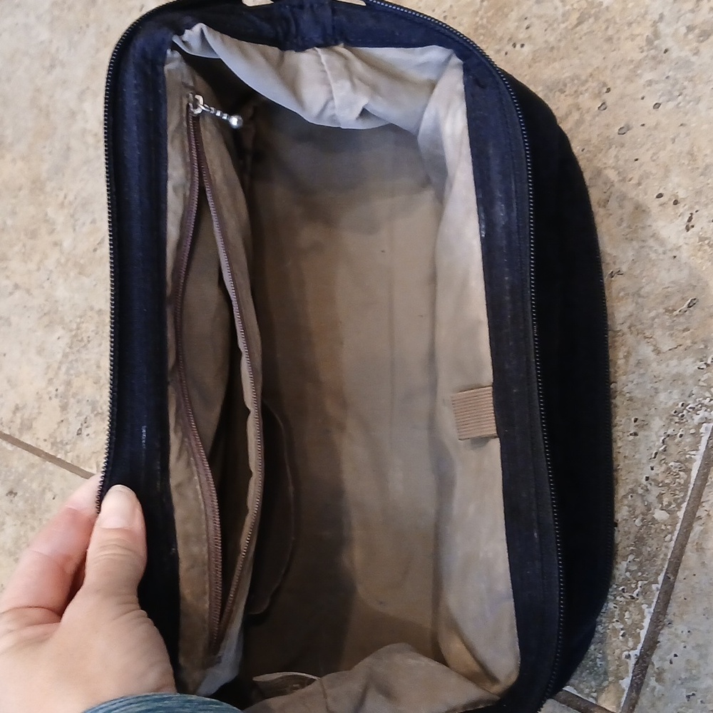 BAGGALLINI® Toiletry Kit – Travel - Picture 3 of 8